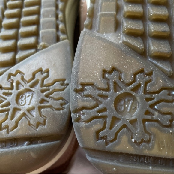 🌵 Bundle Sale 2/$20 Santana Canada Faux Fur Boots, Size 37 or US 6 - Picture 12 of 16